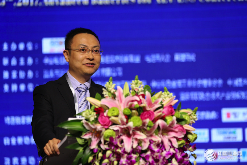 无码av
经济学博士、副教授谢里 无码av
经济学博士、副教授谢里